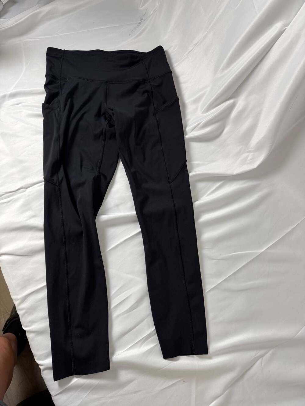 Lululemon Invigorate High-Rise Crop Leggings with Pockets